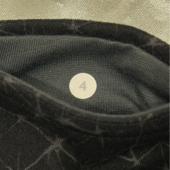 Lululemon Wunder Under Crop II Leggings Star Crushed Coal Black Mid Rise Size 4 - Picture 9 of 10